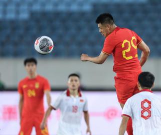 中國男足友誼賽2:0擊敗越南隊